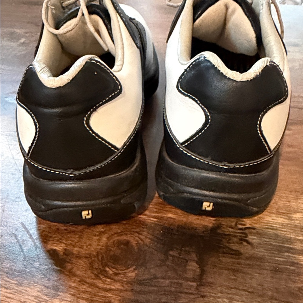 FootJoy Classic Black and White Golf Shoes - Picture 5 of 6